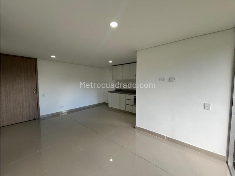 3BR Apartment with Parking in La Ferrería, La Estrella - 4
