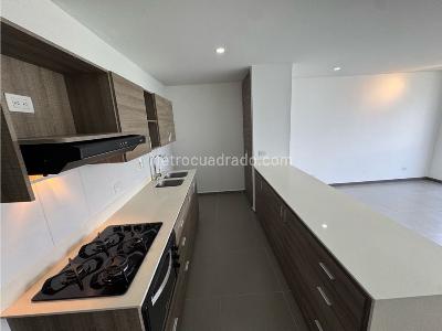 Apartamento de 2 alcobas en arriendo en Loma Del Escobero, Envigado, 88 m² · foto 2 de 20