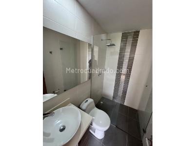 Apartamento de 2 alcobas en arriendo en Loma Del Escobero, Envigado, 88 m² · foto 18 de 20