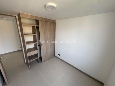 Apartamento de 3 alcobas en arriendo en La Cuenca, Envigado, 70 m² · foto 8 de 20