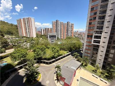 Apartamento de 3 alcobas en arriendo en Loma De Los Bernal, Medellín, 75 m² · foto 7 de 17