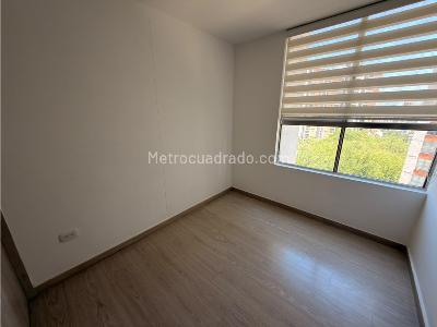 Apartamento de 3 alcobas en arriendo en Loma De Los Bernal, Medellín, 75 m² · foto 10 de 17