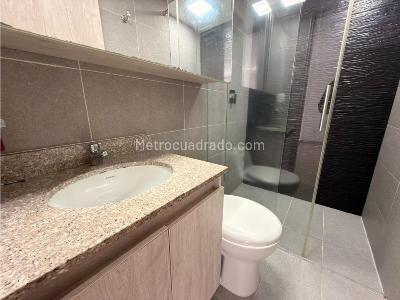Apartamento de 3 alcobas en arriendo en Loma De Los Bernal, Medellín, 75 m² · foto 15 de 17