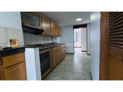 Apartamento de 3 alcobas en arriendo en Patio Bonito, Medellín, 140 m² · foto 5 de 16