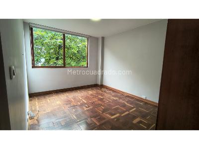 Apartamento de 3 alcobas en arriendo en Patio Bonito, Medellín, 140 m² · foto 12 de 16