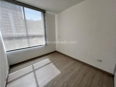 Apartamento de 3 alcobas en arriendo en Loma De Los Bernal, Medellín, 75 m² · foto 8 de 16
