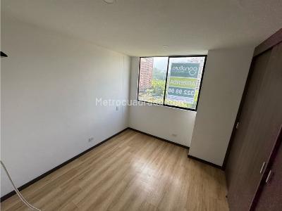 Apartamento de 2 alcobas en arriendo en Loma Del Escobero, Envigado, 88 m² · foto 10 de 20