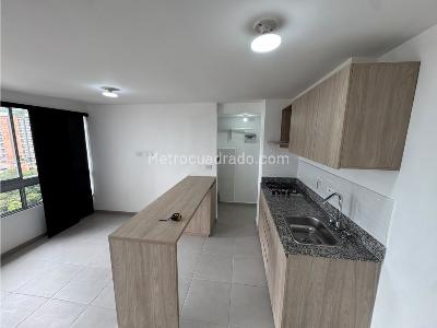 Apartamento de 3 alcobas en arriendo en La Cuenca, Envigado, 70 m² · foto 2 de 20