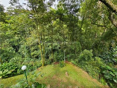 Casa de 4 alcobas en arriendo en El Poblado, Medellín, 260 m² · foto 2 de 20