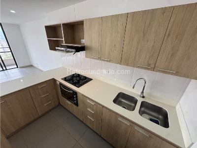Apartamento de 2 alcobas en arriendo en Loma Del Escobero, Envigado, 88 m² · foto 4 de 20
