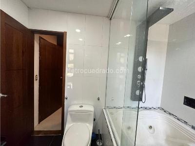 Apartamento en arriendo en El Tesoro, Medellín · foto 20 de 20