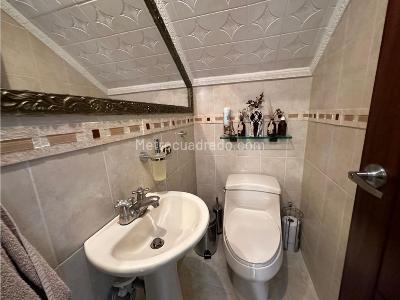 Apartamento en arriendo en El Tesoro, Medellín · foto 3 de 20
