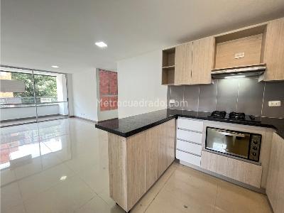 Apartamento en arriendo en Señorial, Envigado · foto 3 de 20