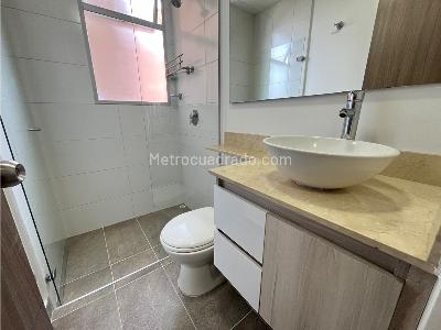 Apartamento en arriendo en Señorial, Envigado · foto 5 de 20