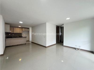 Apartamento en arriendo en Señorial, Envigado · foto 8 de 20