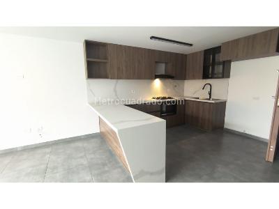 Apartamento de 2 alcobas en arriendo en Zuñiga, Envigado, 100 m² · foto 4 de 13