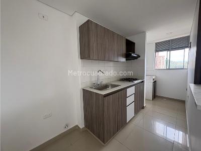 Apartamento de 3 alcobas en arriendo en Ditaires, Itagüí, 70 m² · foto 2 de 20