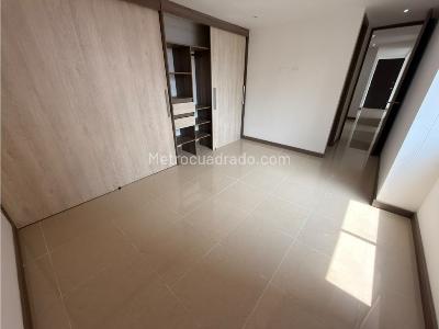 Apartamento de 3 alcobas en arriendo en Loma De Los Bernal, Medellín, 85 m² · foto 12 de 20
