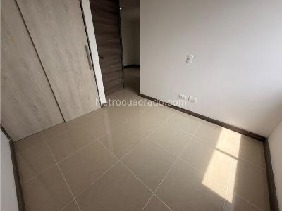Apartamento de 3 alcobas en arriendo en Loma De Los Bernal, Medellín, 85 m² · foto 13 de 20