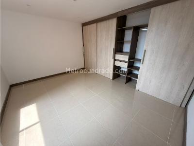 Apartamento de 3 alcobas en arriendo en Loma De Los Bernal, Medellín, 85 m² · foto 15 de 20