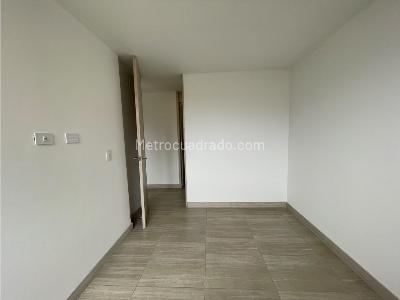 Apartamento de 3 alcobas en arriendo en El Carmelo, Sabaneta, 87 m² · foto 8 de 20