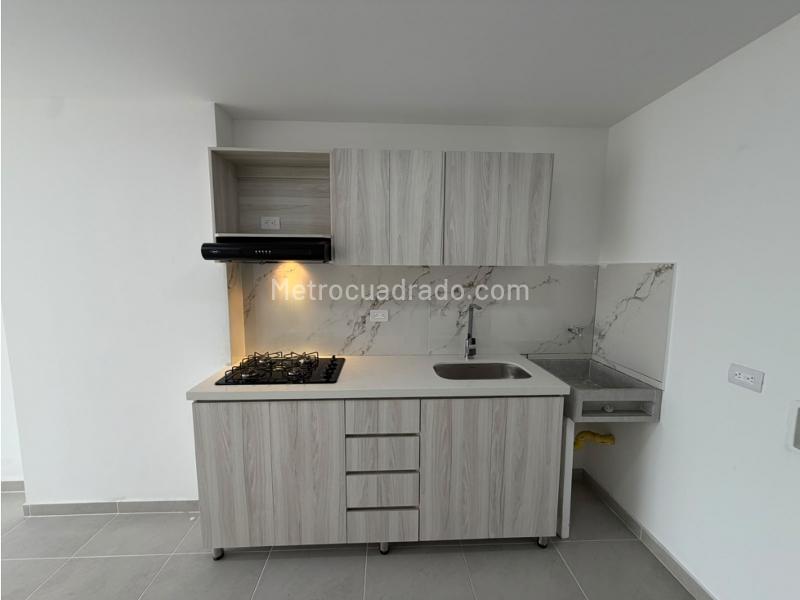 Brand-New 2BR Apartment in Maria Auxiliadora - 2