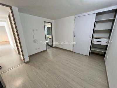 Apartamento de 3 alcobas en arriendo en Loma De Los Bernal, Medellín, 75 m² · foto 11 de 16