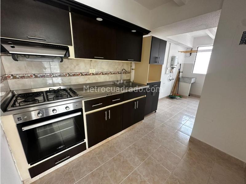 3BR Apartment with Study in Loma de Los Bernal - 3
