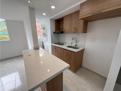 Apartamento de 2 alcobas en arriendo en Calasanz, Medellín, 60 m² · foto 2 de 14