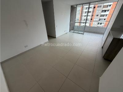 Apartamento de 3 alcobas en arriendo en Los Colores, Medellín, 85 m² · foto 1 de 15