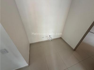 Apartamento de 3 alcobas en arriendo en Los Colores, Medellín, 85 m² · foto 14 de 15