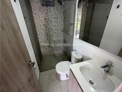 Apartamento de 3 alcobas en arriendo en Los Colores, Medellín, 85 m² · foto 15 de 15