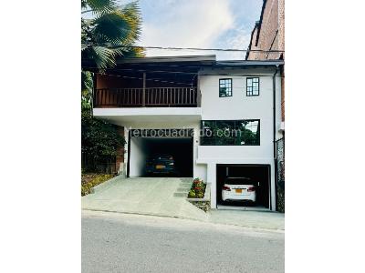 Casa de 4 alcobas en arriendo en Santa Monica, Medellín, 250 m² · foto 1 de 20