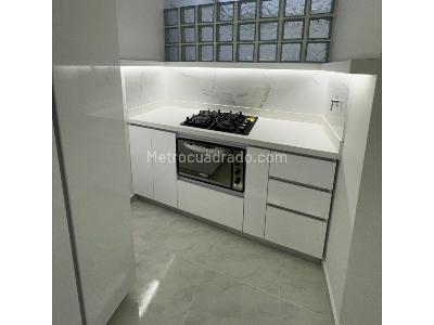 Casa de 4 alcobas en arriendo en Santa Monica, Medellín, 250 m² · foto 2 de 20