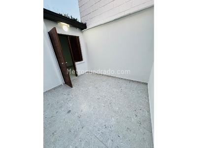 Casa de 4 alcobas en arriendo en Santa Monica, Medellín, 250 m² · foto 14 de 20