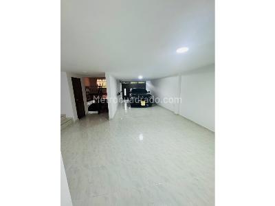 Casa de 4 alcobas en arriendo en Santa Monica, Medellín, 250 m² · foto 18 de 20