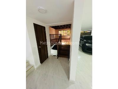 Casa de 4 alcobas en arriendo en Santa Monica, Medellín, 250 m² · foto 19 de 20