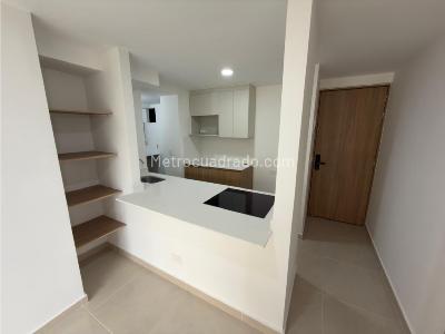 Apartamento de 3 alcobas en arriendo en Caicedo, Medellín, 75 m² · foto 1 de 17