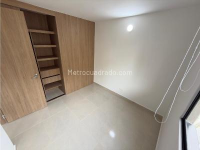 Apartamento de 3 alcobas en arriendo en Caicedo, Medellín, 75 m² · foto 11 de 17