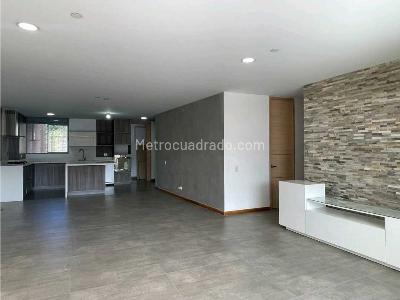 Apartamento de 3 alcobas en arriendo en Loma De Las Brujas, Envigado, 194 m² · foto 10 de 20