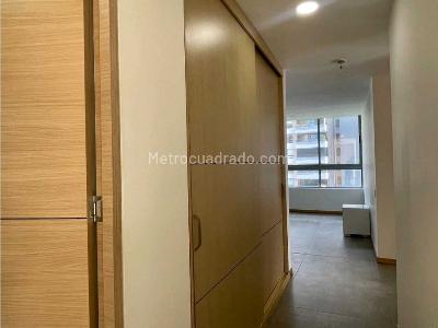 Apartamento de 3 alcobas en arriendo en Loma De Las Brujas, Envigado, 194 m² · foto 11 de 20