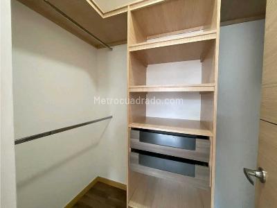 Apartamento de 3 alcobas en arriendo en Loma De Las Brujas, Envigado, 194 m² · foto 17 de 20
