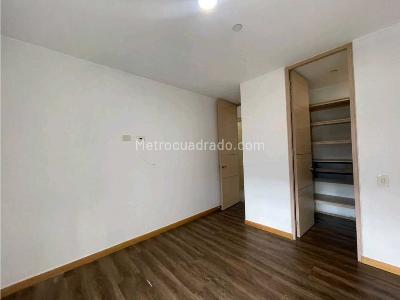 Apartamento de 3 alcobas en arriendo en Loma De Las Brujas, Envigado, 194 m² · foto 19 de 20