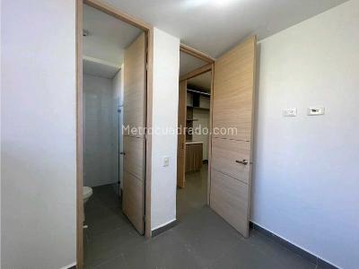 Apartamento de 3 alcobas en arriendo en Loma De Las Brujas, Envigado, 194 m² · foto 5 de 20