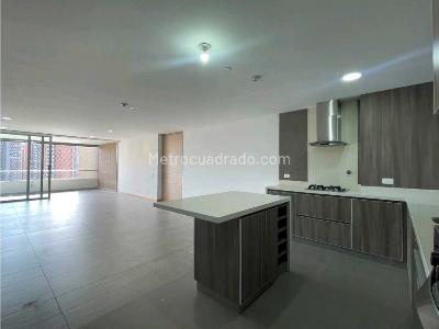 Apartamento de 3 alcobas en arriendo en Loma De Las Brujas, Envigado, 194 m² · foto 8 de 20