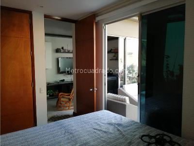 Casa de 4 alcobas en arriendo en El Poblado, Medellín, 273 m² · foto 10 de 16