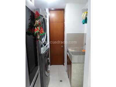 Casa de 4 alcobas en arriendo en El Poblado, Medellín, 273 m² · foto 12 de 16