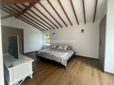 Casa de 4 alcobas en arriendo en El Tesoro, Medellín, 1300 m² · foto 15 de 20