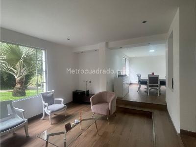 Casa de 4 alcobas en arriendo en El Tesoro, Medellín, 1300 m² · foto 19 de 20