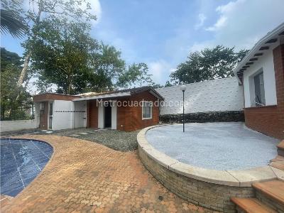 Casa de 4 alcobas en arriendo en El Tesoro, Medellín, 1300 m² · foto 20 de 20